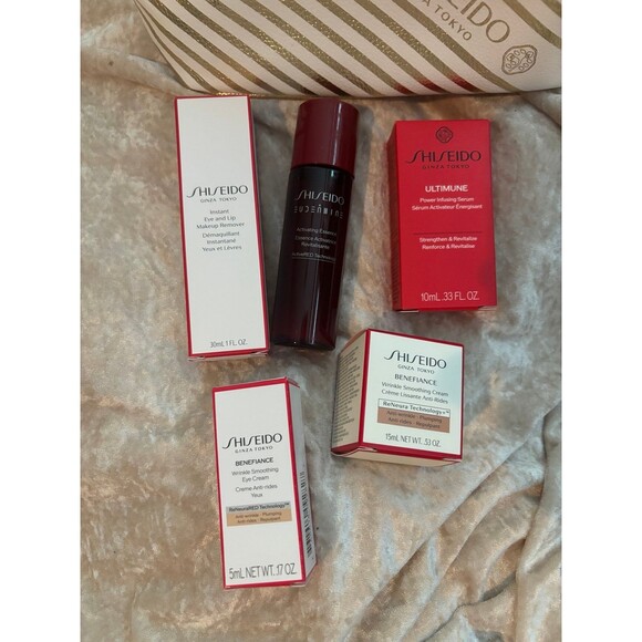 Shiseido skincare set of 5 plus bag - Picture 2 of 6